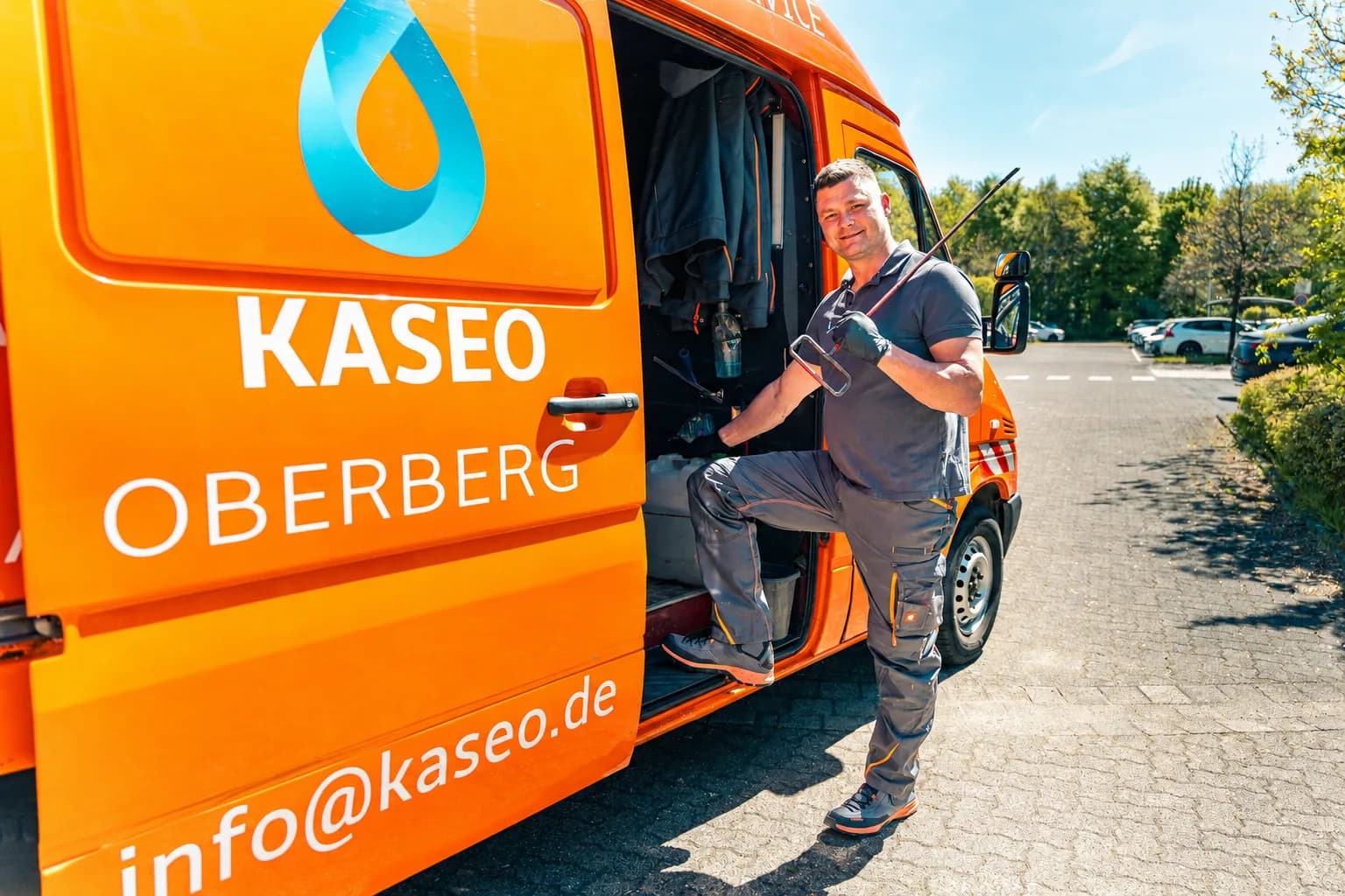 Einsatzfahrzeug der Kaseo GmbH für Rückstausicherung in Bergneustadt